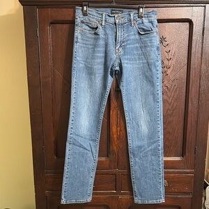 Lucky Brand Men's 221 Straight Jeans
